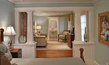 interior_tapered_wood_coulmns.jpg