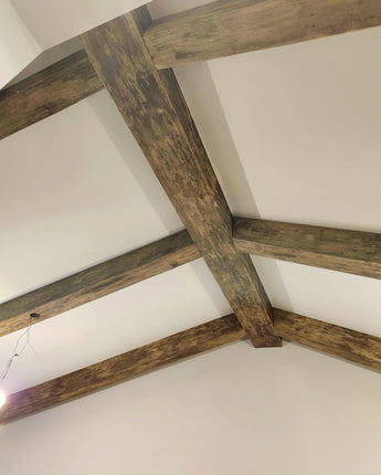 polyurethane_ceiling_beam_old_farmhouse.jpg