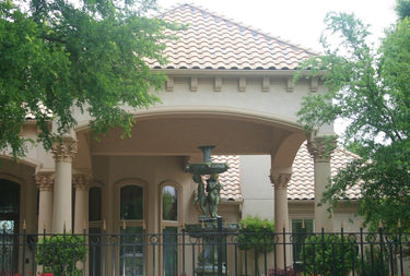 round_columns_with_roman_corinthean_capital.jpg